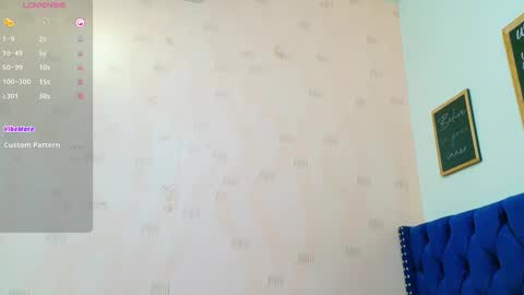 cutepetitee online show from September 28, 7:08 pm