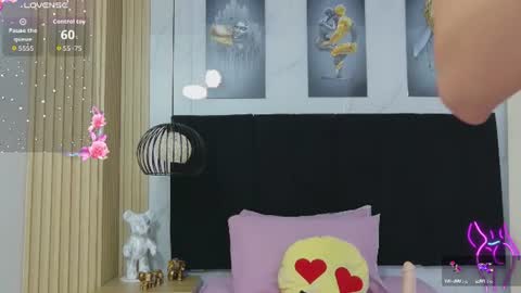 Snapshot of cutepetitee chatting on July 15, 12:43 pm cutepetitee online show from July 15, 12:43 pm