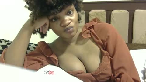 cutermilly online show from December 8, 9:08 pm