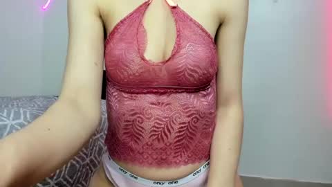 Snapshot of cutesophia11 chatting on July 15, 6:07 am sophia online show from July 15, 6:07 am