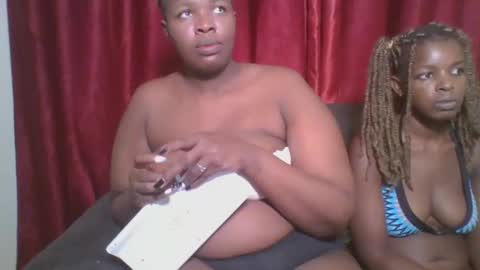 Snapshot of cutey_mellanin chatting on February 8, 9:03 am cutey_mellanin online show from February 8, 9:03 am