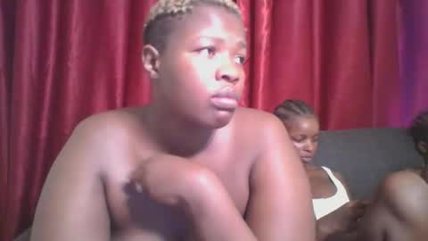 Snapshot of cutey_mellanin chatting on February 26, 11:30 am cutey_mellanin online show from February 26, 11:30 am