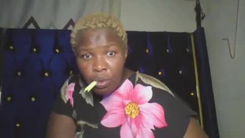 Snapshot of cutey_mellanin chatting on September 28, 3:28 pm cutey_mellanin online show from September 28, 3:28 pm