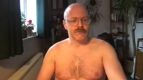 cutguyoncam online show from December 20, 11:39 am