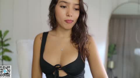 Snapshot of cutie18_angel chatting on May 3, 6:03 pm angela online show from May 3, 6:03 pm