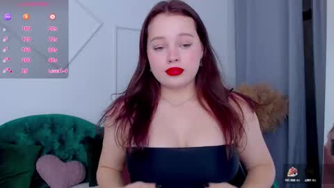 Snapshot of cutie__cutiee_ chatting on September 28, 10:04 pm Nika online show from September 28, 10:04 pm