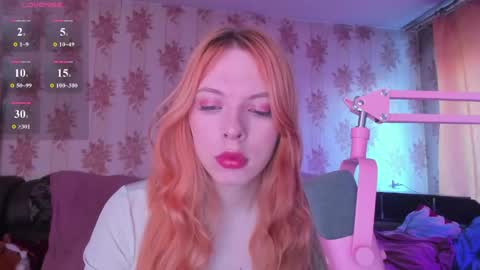 Snapshot of cutie_bambi_ chatting on June 2, 12:07 pm Bambi online show from June 2, 12:07 pm