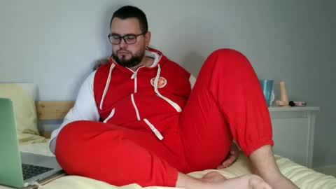 Snapshot of cutie_ben chatting on February 28, 5:15 pm Ben hot video on page online show from February 28, 5:15 pm