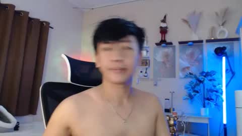 Snapshot of cutie_cumshow chatting on January 6, 5:11 am Neil Taylor online show from January 6, 5:11 am