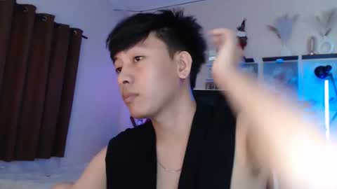 Snapshot of cutie_cumshow chatting on January 9, 4:54 pm Neil Taylor online show from January 9, 4:54 pm