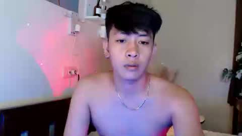 Snapshot of cutie_cumshow chatting on February 7, 10:46 pm Neil Taylor online show from February 7, 10:46 pm