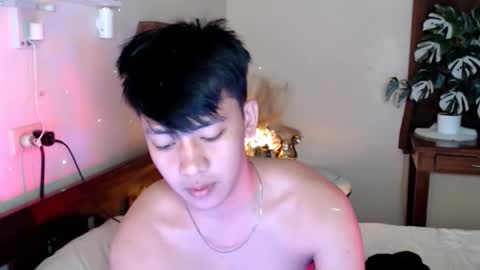 Snapshot of cutie_cumshow chatting on February 8, 6:55 pm Neil Taylor online show from February 8, 6:55 pm