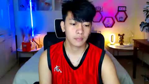 Snapshot of cutie_cumshow chatting on February 20, 3:03 am Neil Taylor online show from February 20, 3:03 am