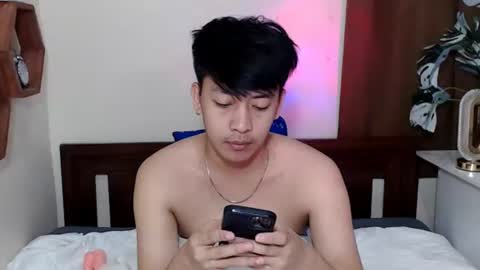 Snapshot of cutie_cumshow chatting on February 23, 4:48 pm Neil Taylor online show from February 23, 4:48 pm