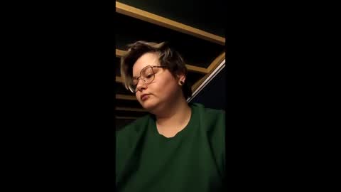 Snapshot of cutie_florence chatting on April 30, 10:14 pm Sophie Lilith online show from April 30, 10:14 pm
