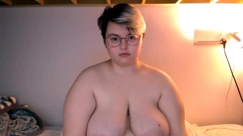 Snapshot of cutie_florence chatting on May 11, 2:45 pm Sophie Lilith online show from May 11, 2:45 pm