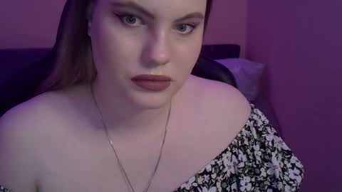 cutie_girl__ online show from July 15, 8:30 am