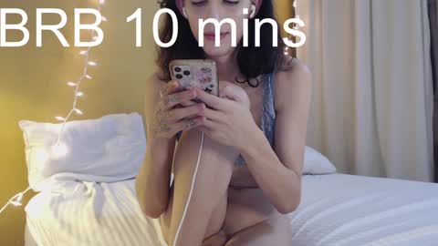 Lilliana or Lil 3 online show from December 2, 11:45 am