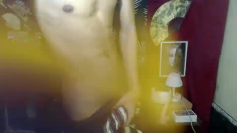 Snapshot of cutie_mico chatting on December 29, 5:33 pm cutie_mico online show from December 29, 5:33 pm