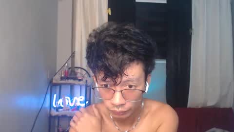 Snapshot of cutie_mico chatting on October 13, 7:36 pm cutie_mico online show from October 13, 7:36 pm
