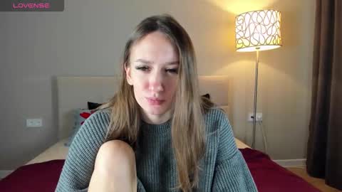 Snapshot of cutie_naughty_girl chatting on October 4, 11:08 am Kate online show from October 4, 11:08 am