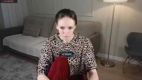 Snapshot of cutie_naughty_girl chatting on February 2, 5:28 am Kate online show from February 2, 5:28 am