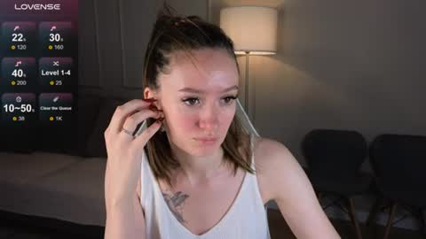 Snapshot of cutie_naughty_girl chatting on June 23, 8:23 am Kate online show from June 23, 8:23 am