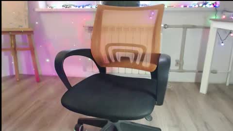 cutie_peach online show from February 14, 1:19 pm