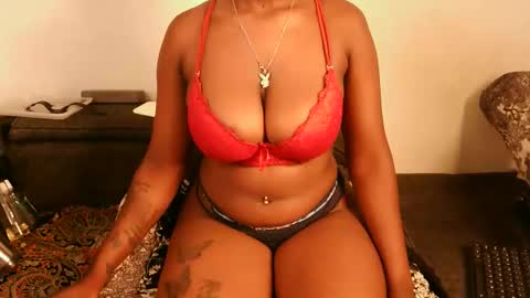 Snapshot of cutie_pumpkin_ chatting on February 24, 11:25 pm CUTIE online show from February 24, 11:25 pm