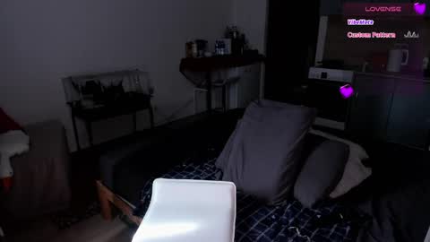 Snapshot of cutie_sensei chatting on April 21, 7:47 am Kira online show from April 21, 7:47 am
