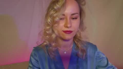 Snapshot of cutie_xoxo_ chatting on May 26, 7:48 am cutie_xoxo_ online show from May 26, 7:48 am