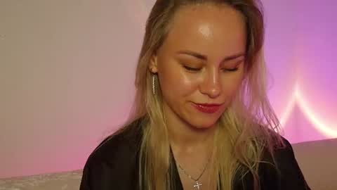 Snapshot of cutie_xoxo_ chatting on June 12, 8:08 pm cutie_xoxo_ online show from June 12, 8:08 pm