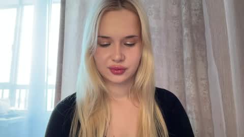 Chloe online show from May 26, 5:25 am