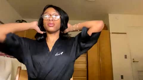 cutieeeva online show from February 19, 7:43 pm