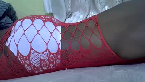 cutiehanish4 online show from October 28, 2:26 am