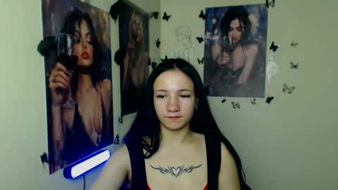 Emma online show from October 25, 8:25 pm