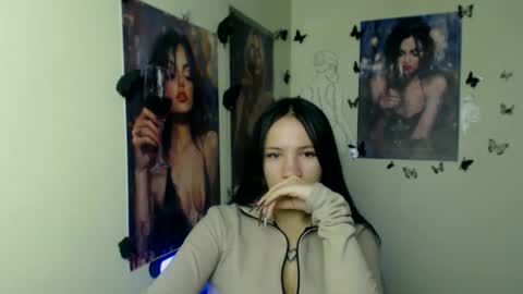 Emma online show from October 28, 1:47 pm