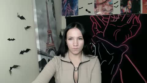 Emma online show from November 5, 1:22 pm