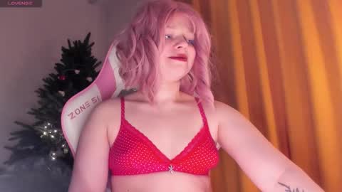 CutieSue online show from December 19, 9:33 pm