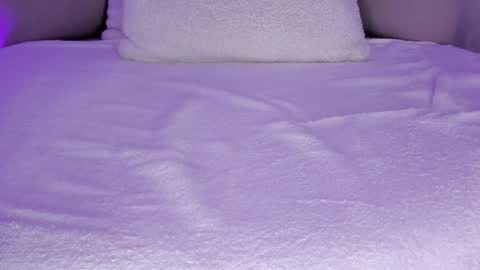 Hannah online show from April 15, 7:58 pm