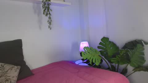 Snapshot of cuttie_blondie_dh chatting on February 10, 11:36 am Laura online show from February 10, 11:36 am