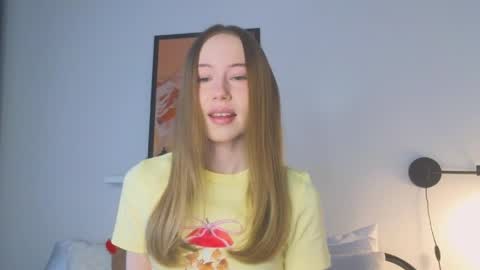 Snapshot of cuute_angell chatting on April 19, 5:01 pm Virginia See you on Sunday online show from April 19, 5:01 pm