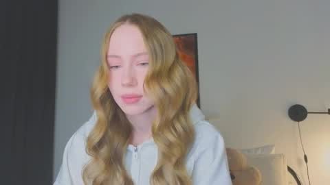 Snapshot of cuute_angell chatting on May 30, 5:10 pm Virginia See you on Sunday online show from May 30, 5:10 pm