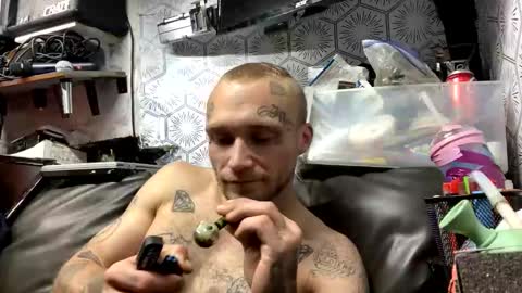 cwbinked23 online show from November 1, 3:19 am