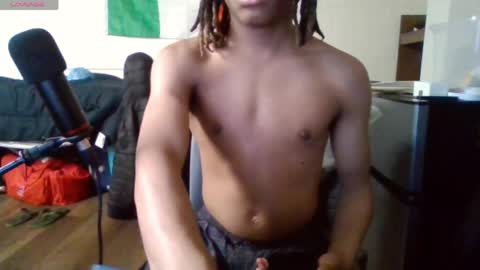 Snapshot of cxbyytheswitch chatting on March 23, 12:36 am Cxbyy online show from March 23, 12:36 am