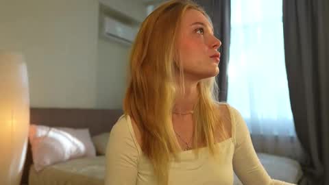 EMILY online show from October 8, 12:25 pm