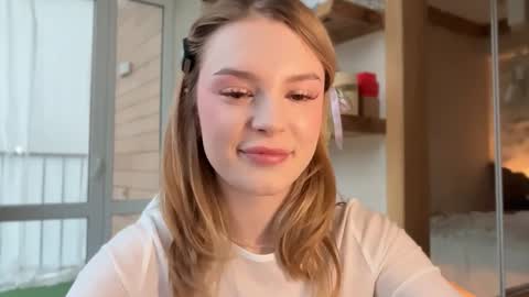 Snapshot of cyberl0ve_ chatting on April 29, 3:49 pm Im Emi streaming with my friend Reyna today online show from April 29, 3:49 pm
