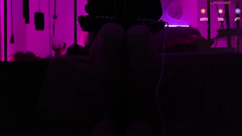 Snapshot of cyberxgoddess_ chatting on May 17, 8:16 pm Lily Goddess online show from May 17, 8:16 pm