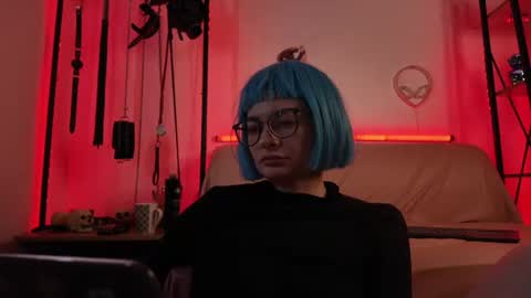 Snapshot of cyberxgoddess_ chatting on June 25, 10:25 pm Lily Goddess online show from June 25, 10:25 pm