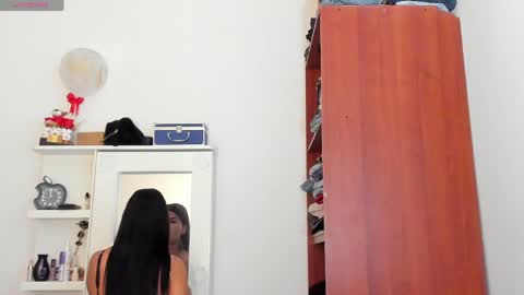 Cynthia online show from May 19, 1:17 pm